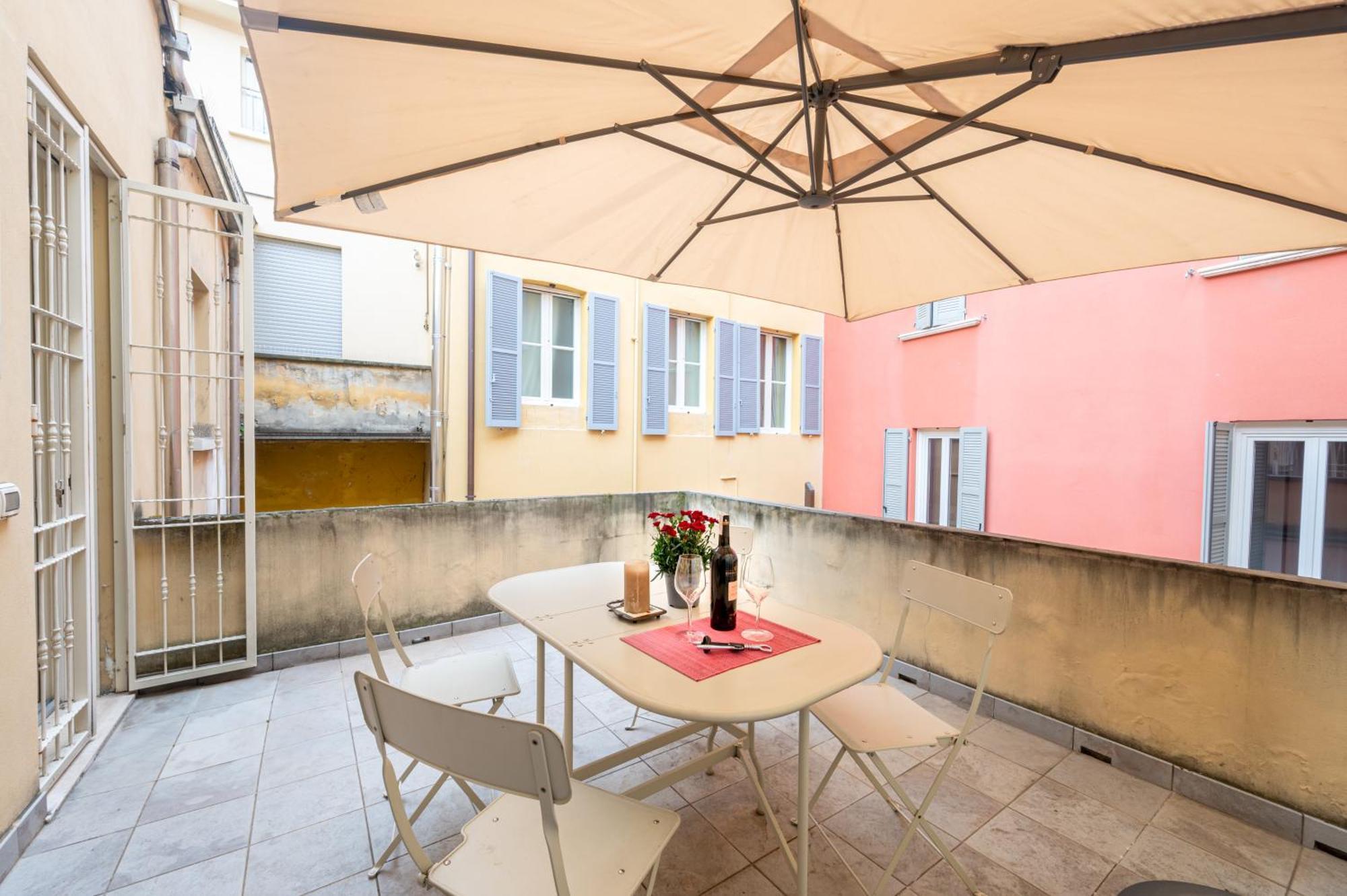 Teatro Regio Exclusive Apartment Parma Exterior photo